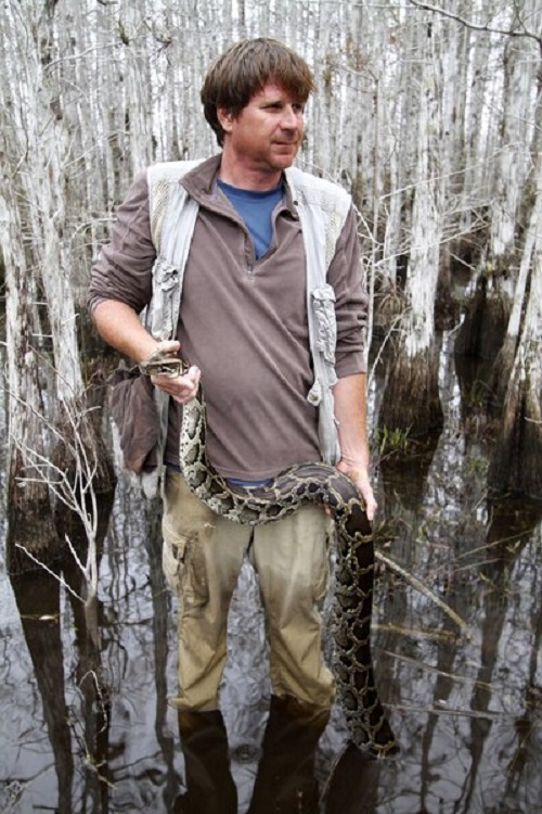 Garl, our amazing guide Photo credit: MARIE POUPART, GARL HARROLD AND MAC STONE. From Le Journal de Montréal (https://www.journaldemontreal.com/2017/12/02/explorer-les-everglades-avec-crocodile-dundee)